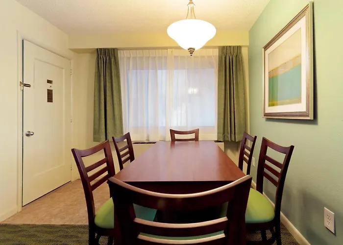Hotel Plaza 3*