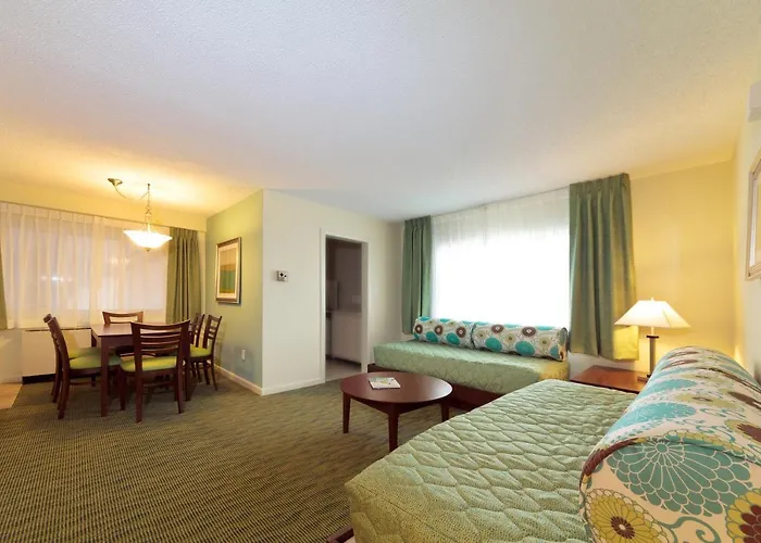 Plaza Hotel 3*